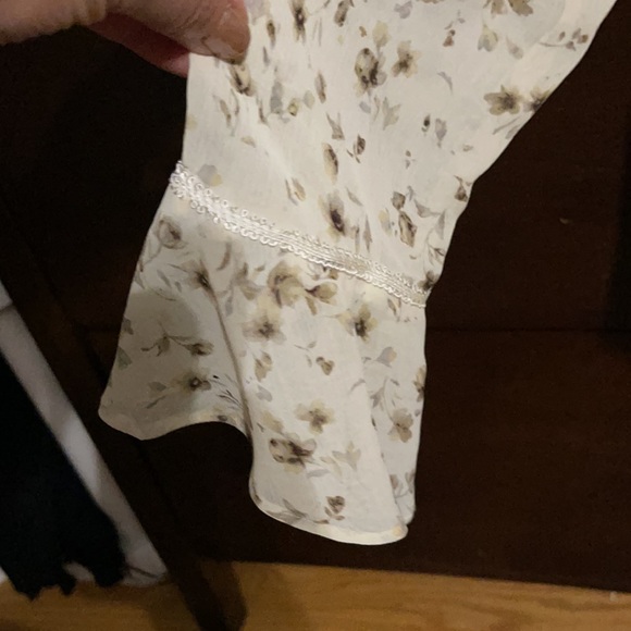 Nine West flowy button down blouse - Picture 2 of 4